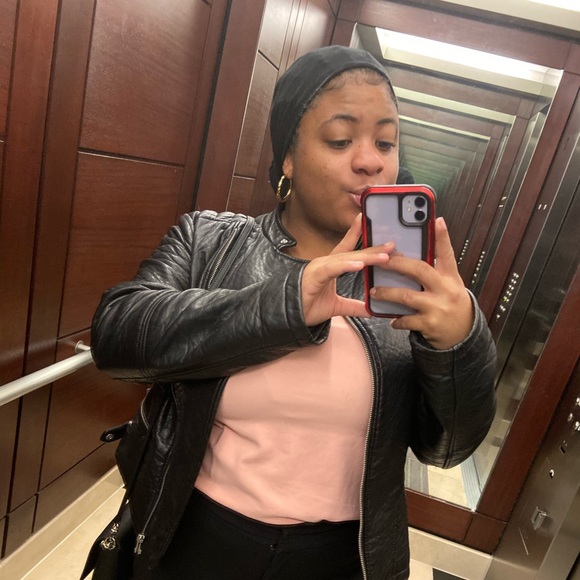 Meet your Posher, Ashley - Picture 1 of 1